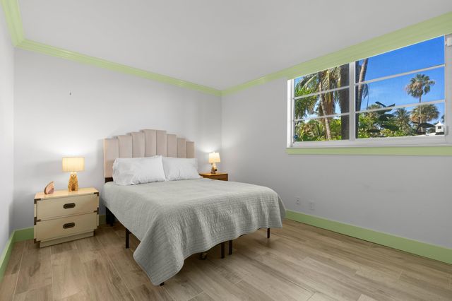 917 N FLAGLER Drive 108, West Palm Beach, FL 33401