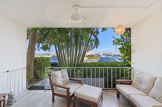 917 N FLAGLER Drive 108, West Palm Beach, FL 33401