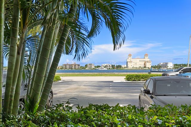 917 N FLAGLER Drive 108, West Palm Beach, FL 33401