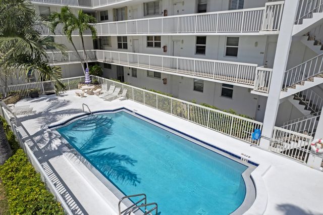917 N FLAGLER Drive 108, West Palm Beach, FL 33401