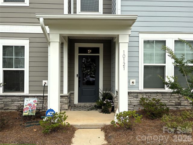 10121 Mamillion Drive, Huntersville, NC 28078