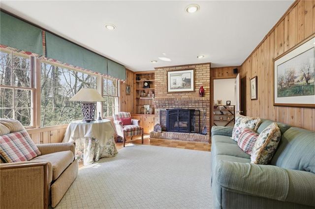 6900 Castleton NW Drive, Atlanta, GA 30328