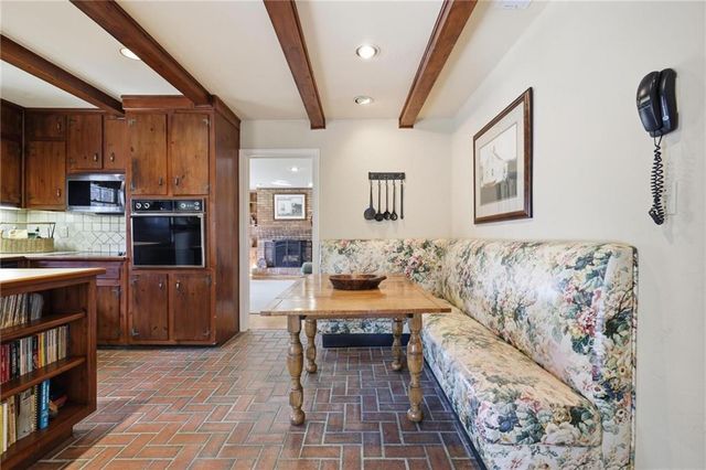 6900 Castleton NW Drive, Atlanta, GA 30328