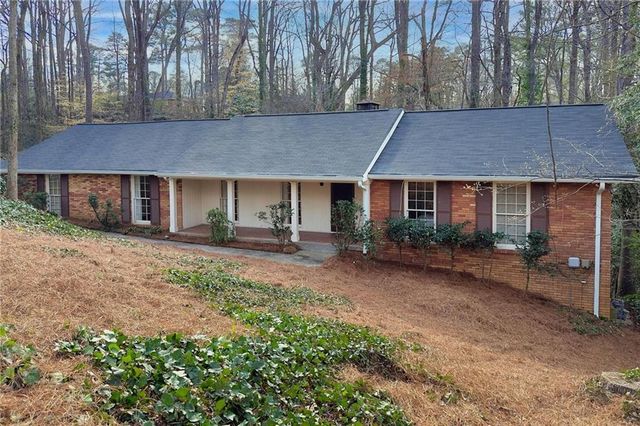 6900 Castleton NW Drive, Atlanta, GA 30328