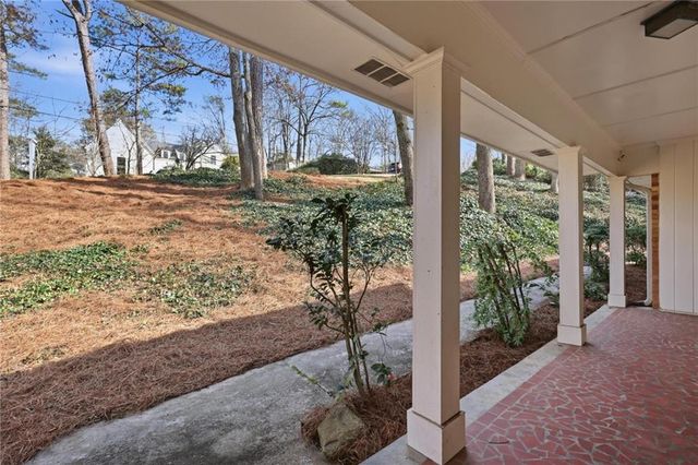 6900 Castleton NW Drive, Atlanta, GA 30328