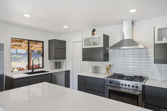 1003 Via Unidos, Fallbrook, CA 92028