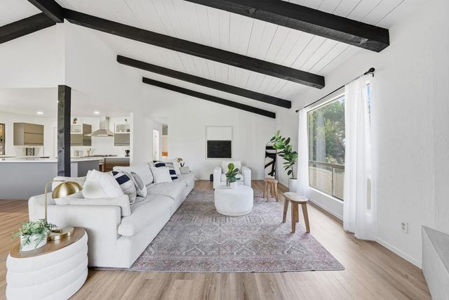 1003 Via Unidos, Fallbrook, CA 92028