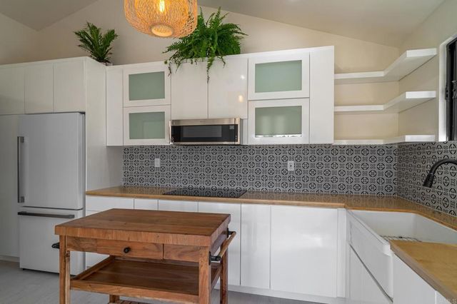 1003 Via Unidos, Fallbrook, CA 92028