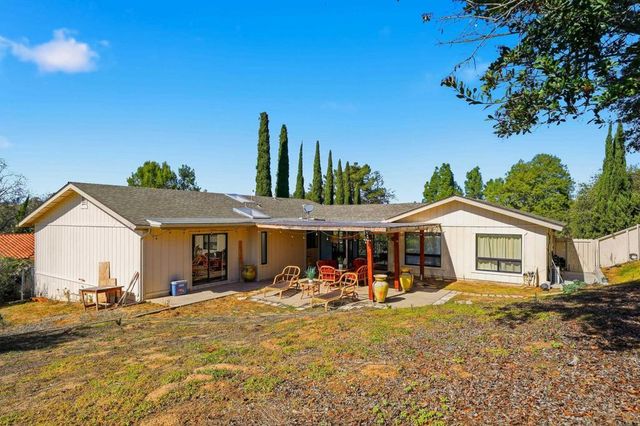 1003 Via Unidos, Fallbrook, CA 92028