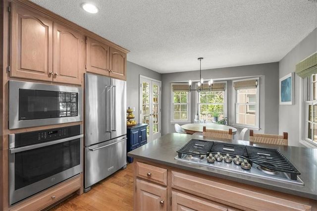 3613 NW Blue Jacket Drive, Lee's Summit, MO 64064