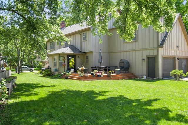 3613 NW Blue Jacket Drive, Lee's Summit, MO 64064