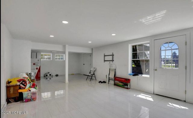 186 Whalepond Road, Oakhurst, NJ 07755