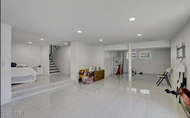 186 Whalepond Road, Oakhurst, NJ 07755