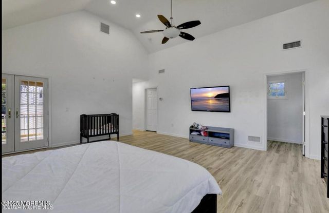 186 Whalepond Road, Oakhurst, NJ 07755