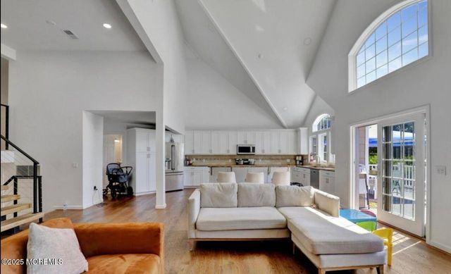 186 Whalepond Road, Oakhurst, NJ 07755