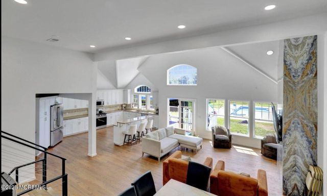 186 Whalepond Road, Oakhurst, NJ 07755