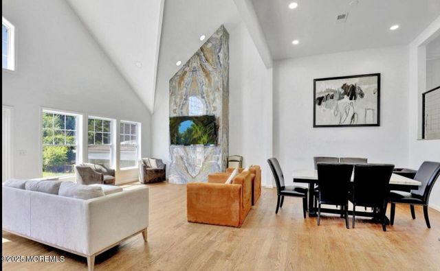 186 Whalepond Road, Oakhurst, NJ 07755