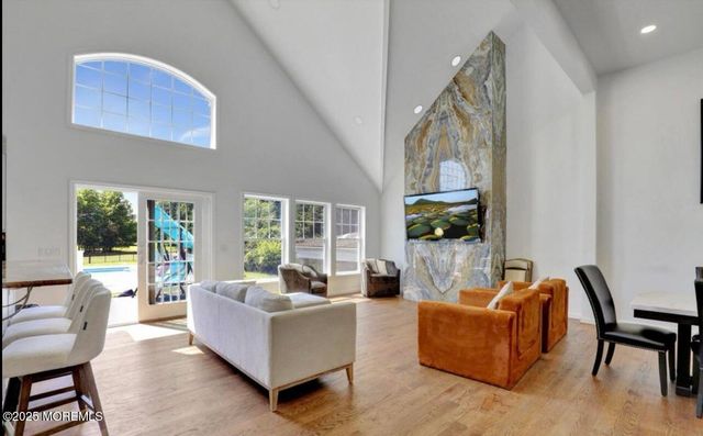 186 Whalepond Road, Oakhurst, NJ 07755