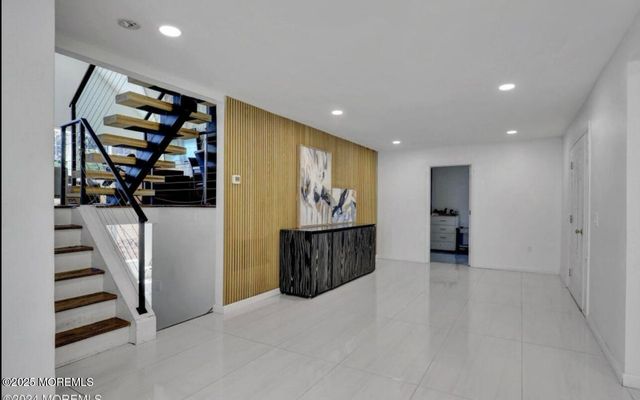 186 Whalepond Road, Oakhurst, NJ 07755