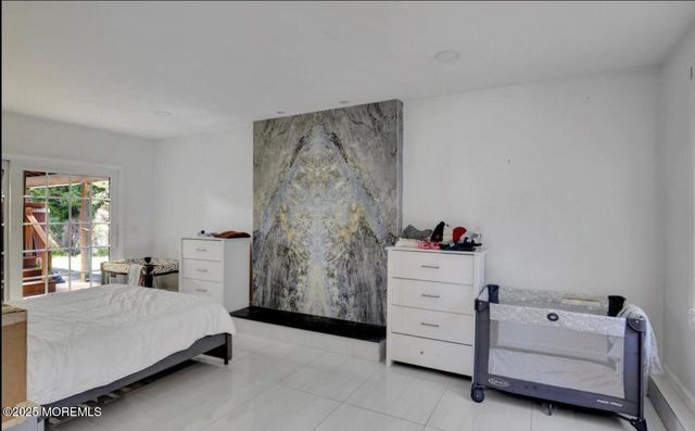 186 Whalepond Road, Oakhurst, NJ 07755