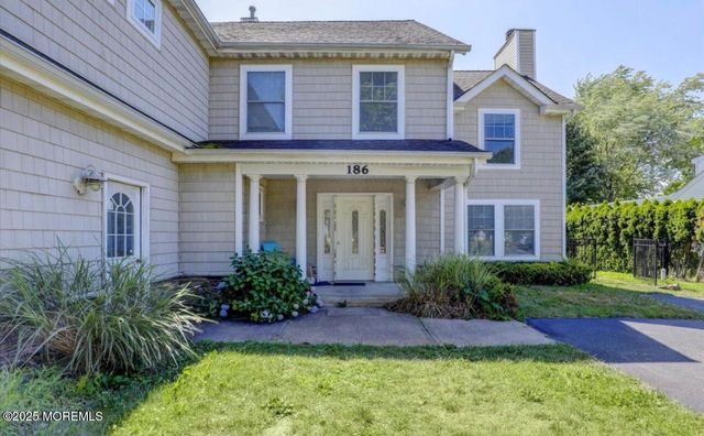 186 Whalepond Road, Oakhurst, NJ 07755