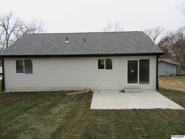 5018 Vane Circle, Omaha, NE 68152