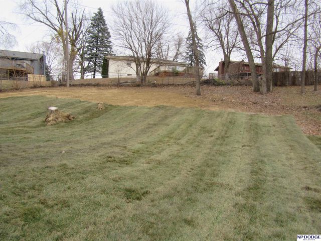 5018 Vane Circle, Omaha, NE 68152