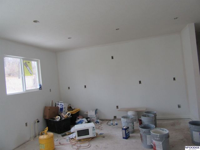 5018 Vane Circle, Omaha, NE 68152