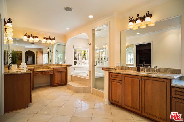 10655 Camarillo Street, Toluca Lake, CA 91602