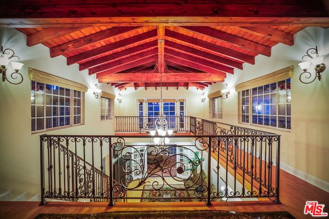 10655 Camarillo Street, Toluca Lake, CA 91602