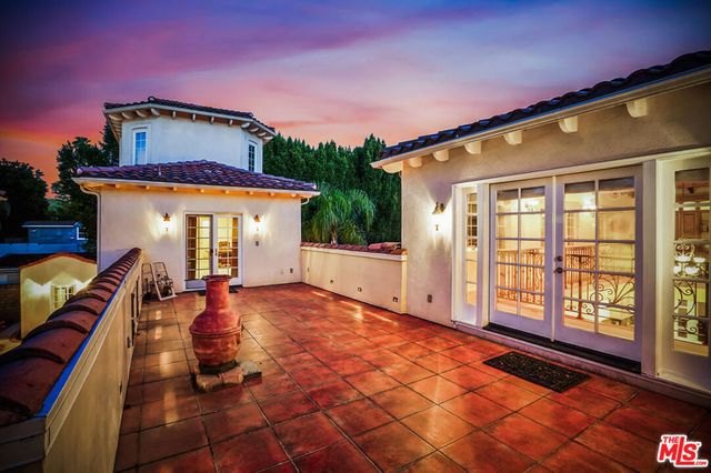 10655 Camarillo Street, Toluca Lake, CA 91602