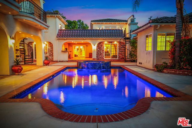 10655 Camarillo Street, Toluca Lake, CA 91602