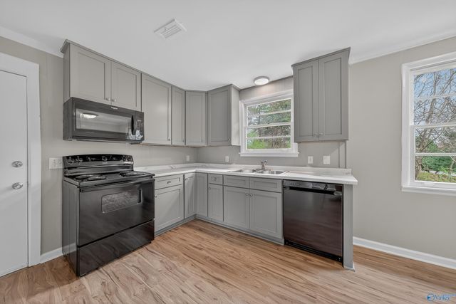 6014 Pulaski Pike NW, Huntsville, AL 35810