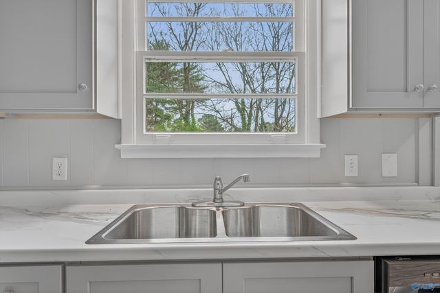 6014 Pulaski Pike NW, Huntsville, AL 35810