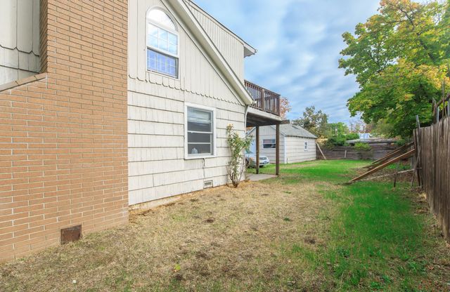 214 N Columbus Avenue, Medford, OR 97501