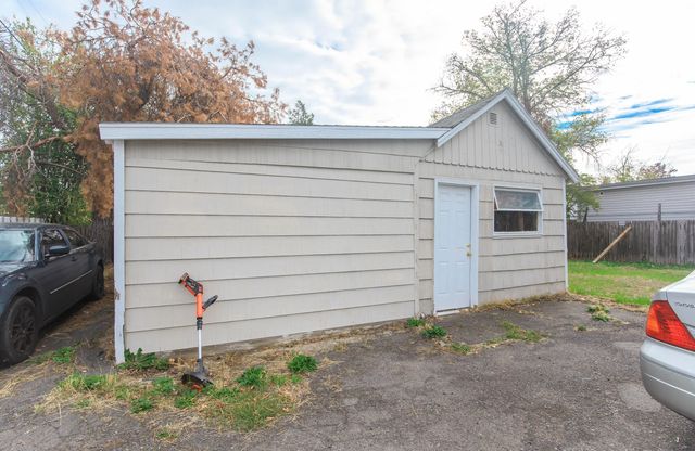 214 N Columbus Avenue, Medford, OR 97501