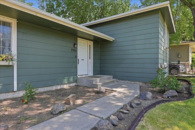 7925 E Nora Ave, Spokane Valley, WA 99212