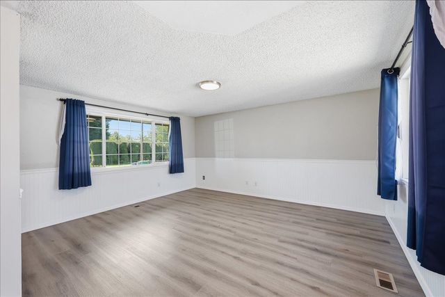 7925 E Nora Ave, Spokane Valley, WA 99212