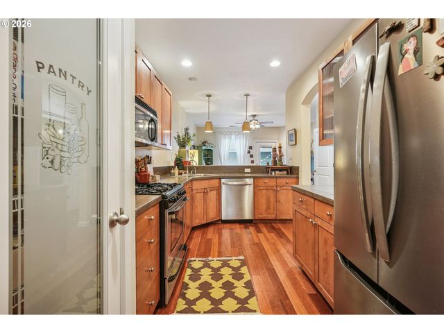 6422 Ne GARFIELD Ave, Portland, OR 97211