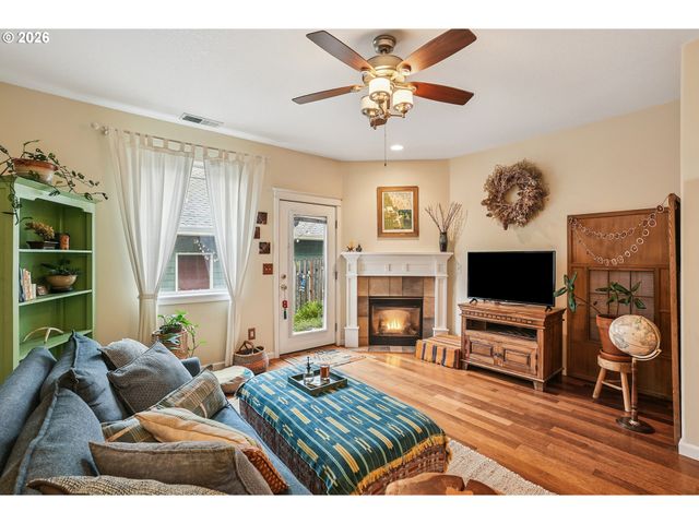 6422 Ne GARFIELD Ave, Portland, OR 97211