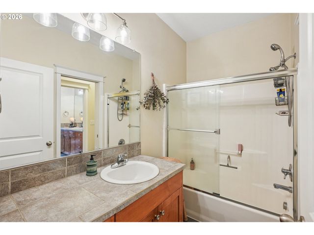 6422 Ne GARFIELD Ave, Portland, OR 97211