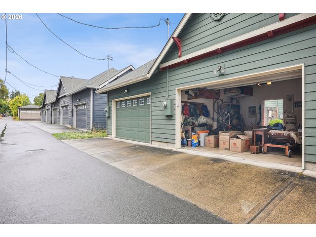 6422 Ne GARFIELD Ave, Portland, OR 97211