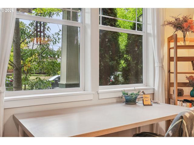 6422 Ne GARFIELD Ave, Portland, OR 97211