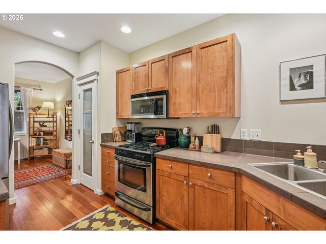 6422 Ne GARFIELD Ave, Portland, OR 97211