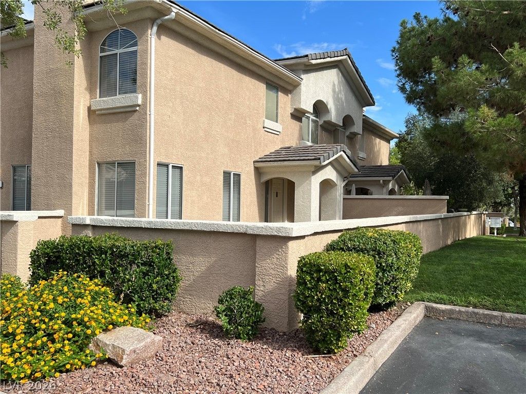 910 Elegant Coral Avenue, Henderson, NV 89015