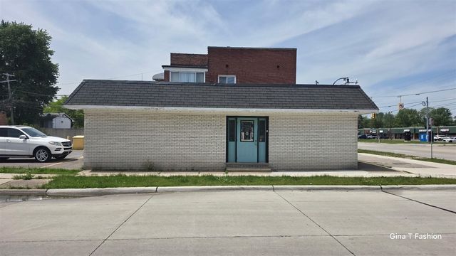 15040 E 9 Mile Road, Eastpointe, MI 48021
