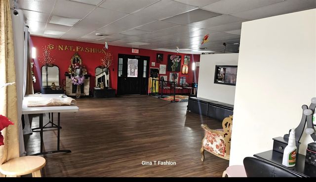15040 E 9 Mile Road, Eastpointe, MI 48021