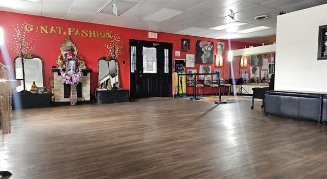 15040 E 9 Mile Road, Eastpointe, MI 48021