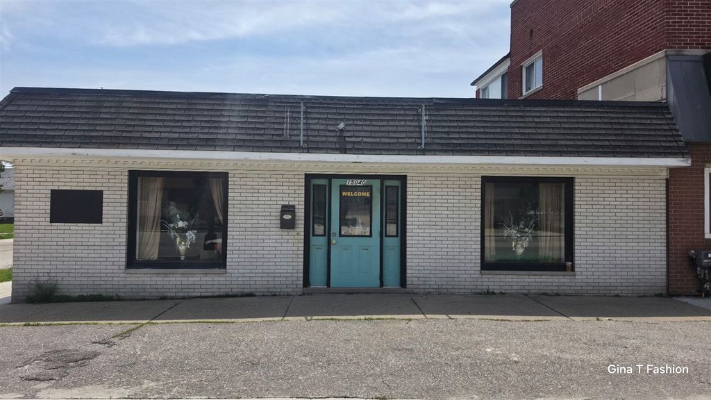 15040 E 9 Mile Road, Eastpointe, MI 48021