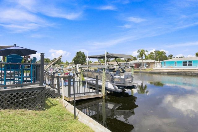 1324 CHANCELLOR DRIVE, Holiday, FL 34690